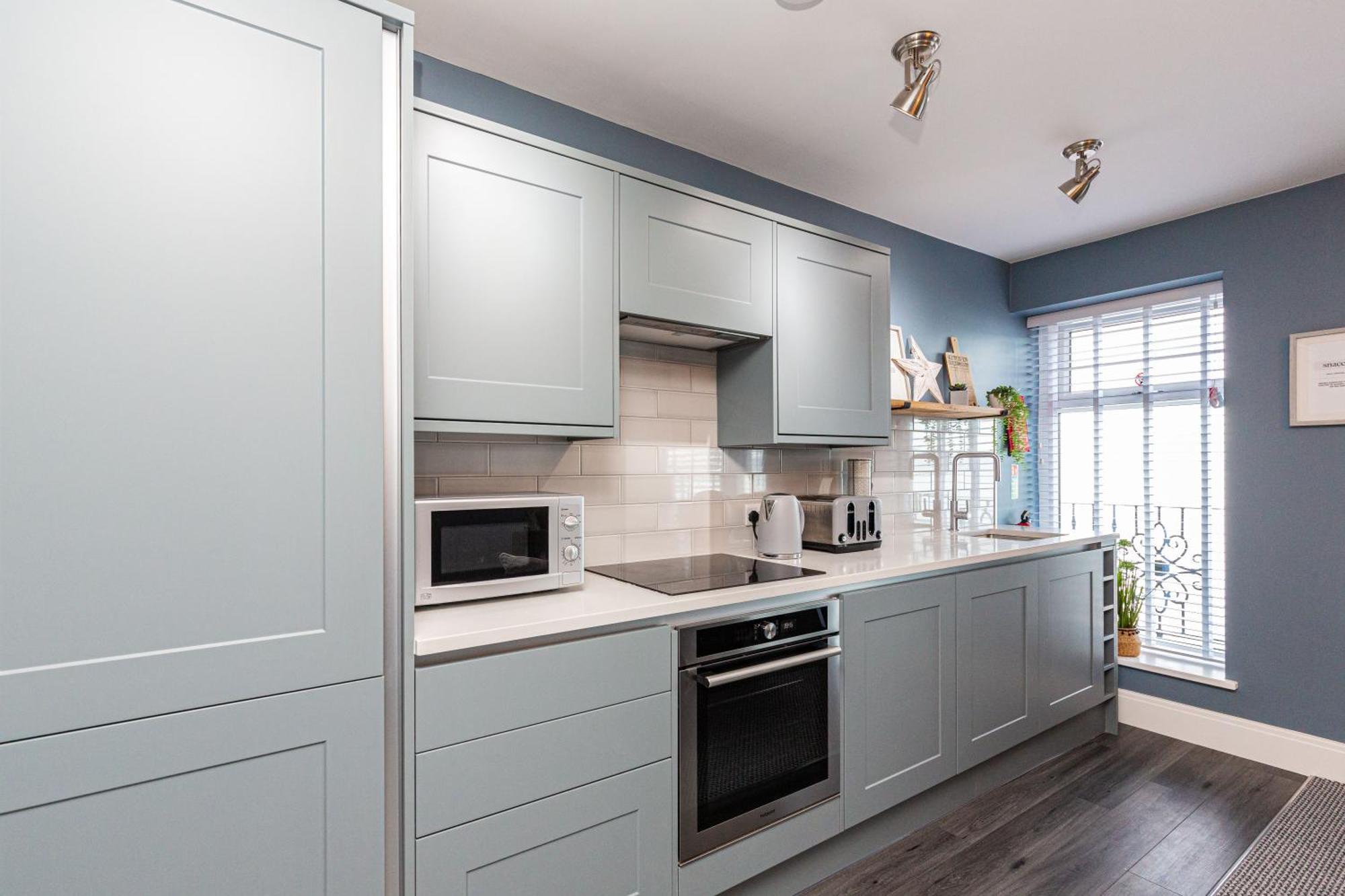 Seafront Apartment - Sleeps 6 - Gateway To The Lake District - Brand New Morecambe Kültér fotó