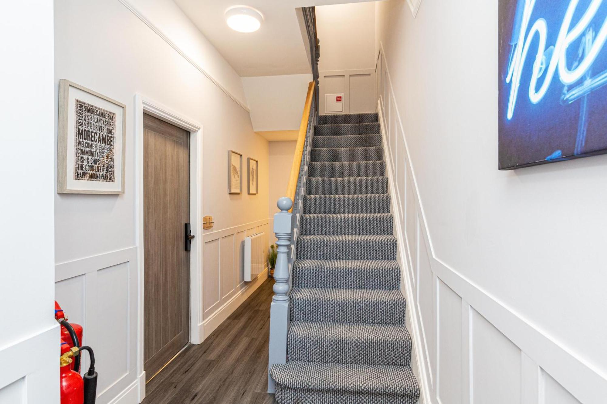 Seafront Apartment - Sleeps 6 - Gateway To The Lake District - Brand New Morecambe Kültér fotó